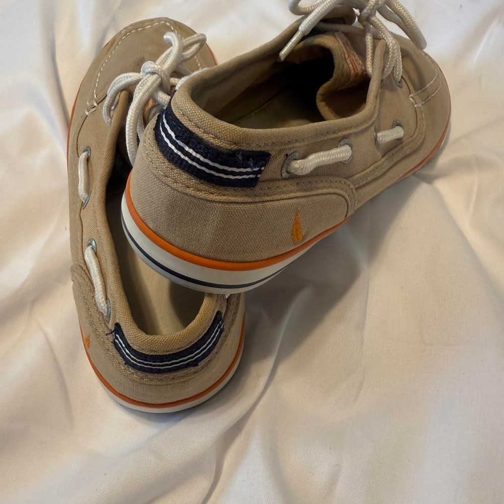 Women's size 5 nautica tan canvas boat shoes - Picture 4 of 7